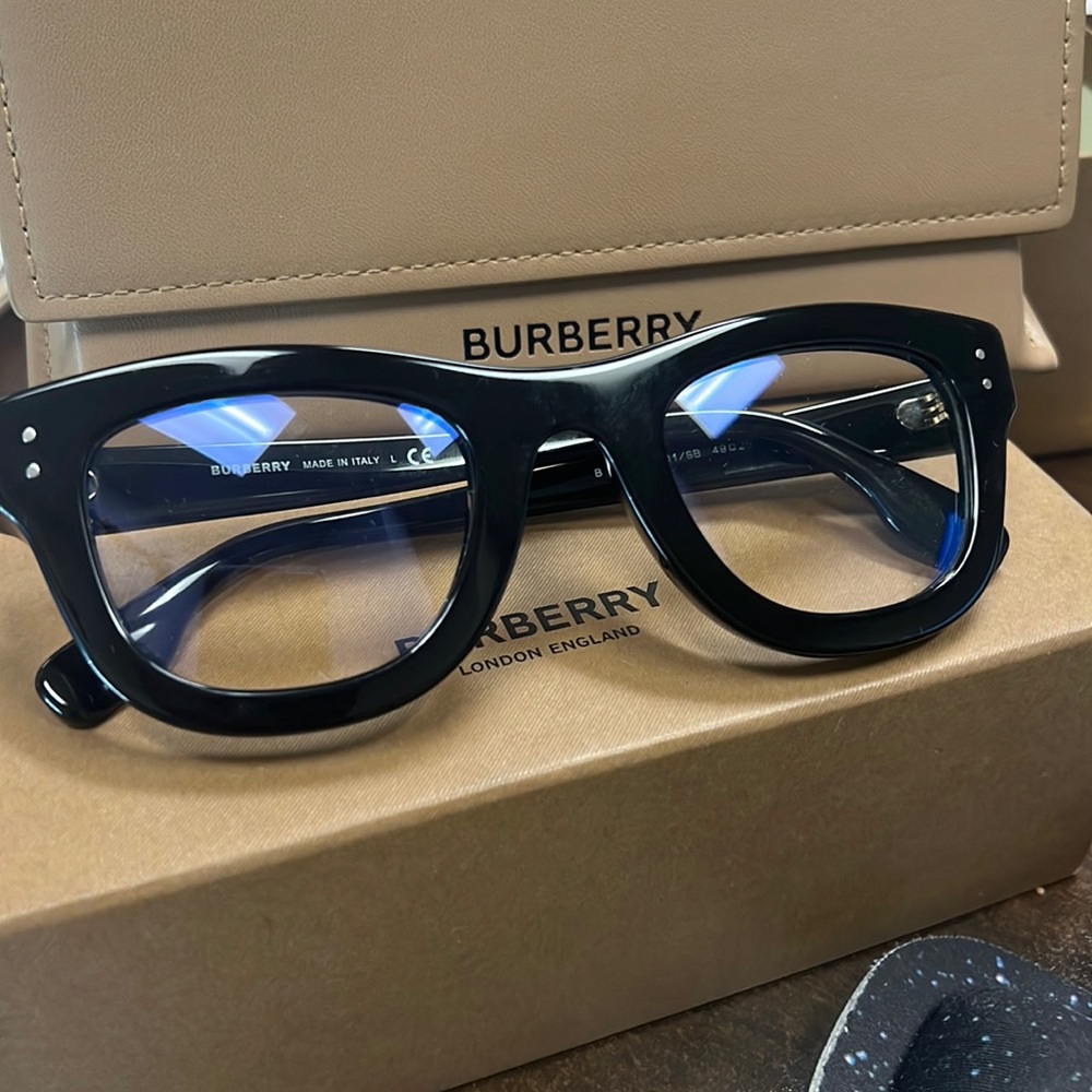 COPY - Burberry glasses